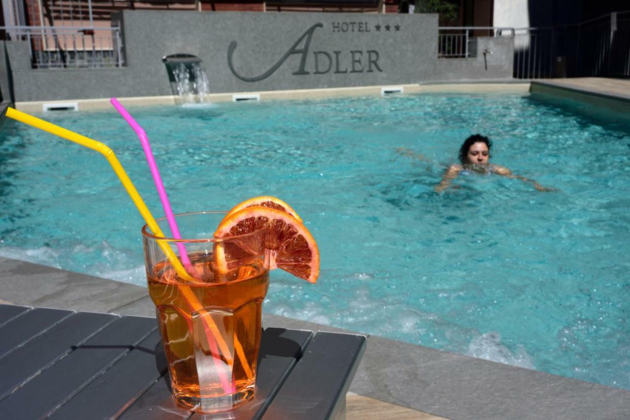 Hotel Adler Alassio Zewnętrze zdjęcie