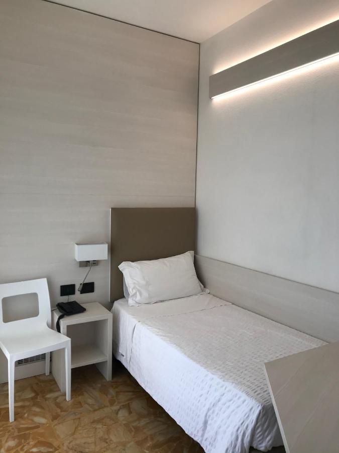 Hotel Adler Alassio Zewnętrze zdjęcie